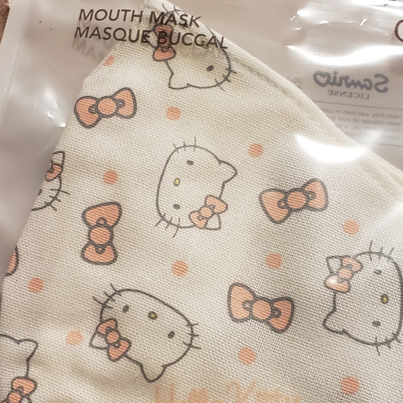 Miniso x Hello Kitty Reusable Face Mask - Picture 5 of 6